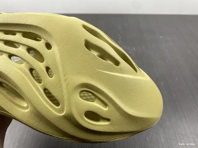 hype RNNR Sulfur GV6775 Foam Adidas Yeezy 0609